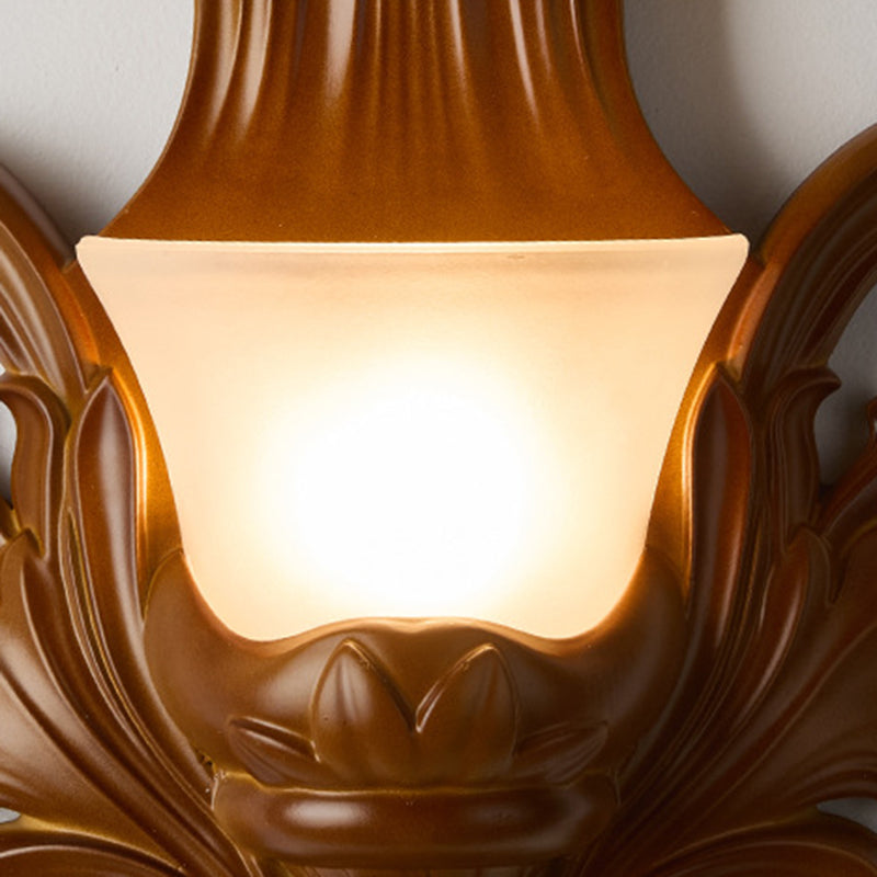 French Hardware Embossed-shaped 1-Light Wall Sconce Lamp