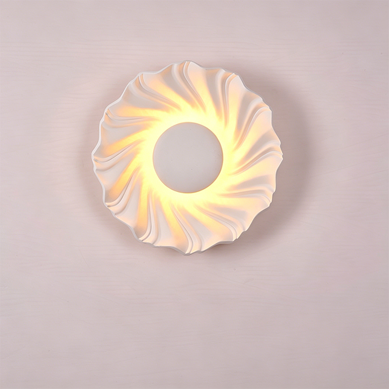 Modern Art Deco Resin Swirl-Shaped LED Wall Sconce Lamp