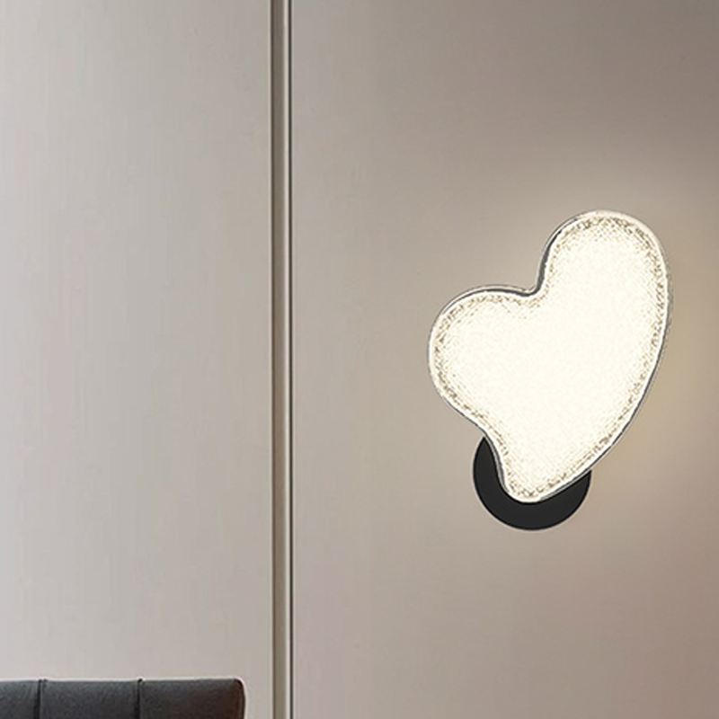 Nordic Hardware Acrylic Heart-Shaped LED Wall Sconce Lamp