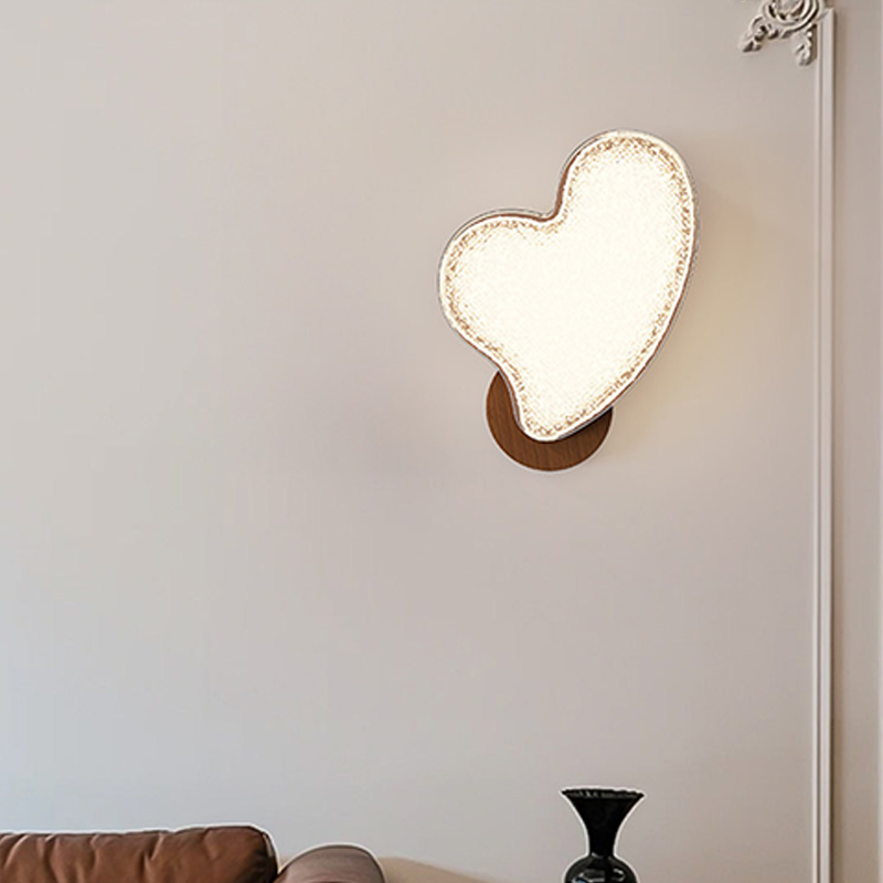 Nordic Hardware Acrylic Heart-Shaped LED Wall Sconce Lamp