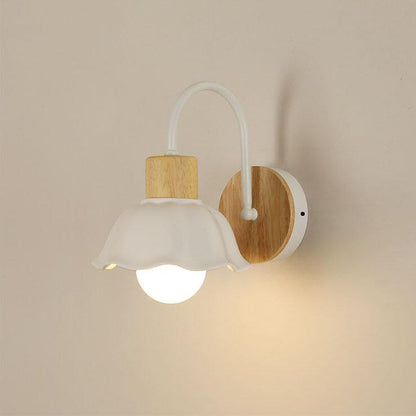 Scandinavian Glass Flower Round 1-Light Wall Sconce Lamp