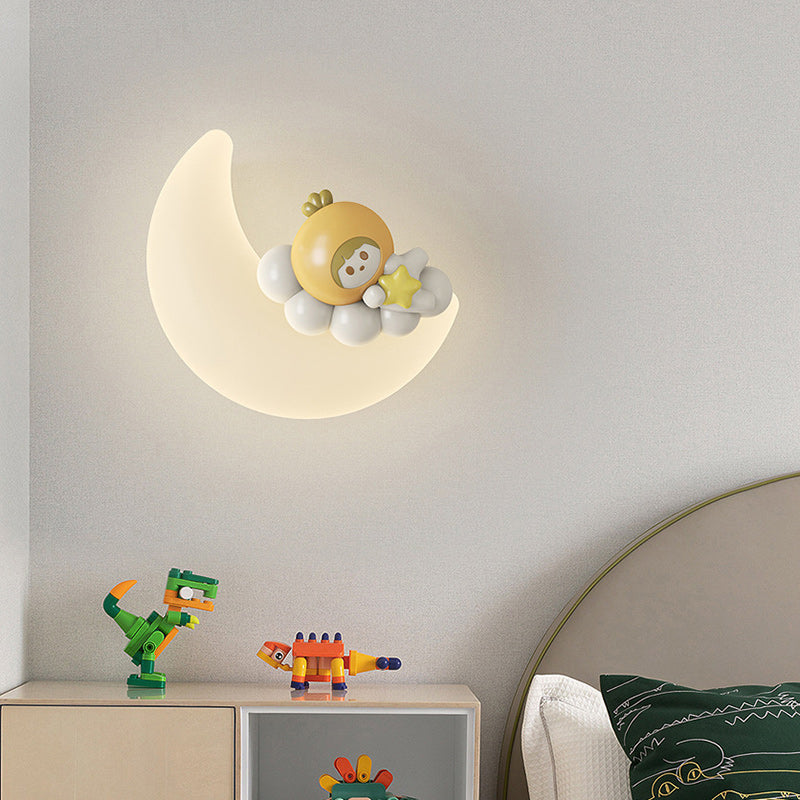 Modern Art Deco PE Iron Crescent LED Wall Sconce Lamp