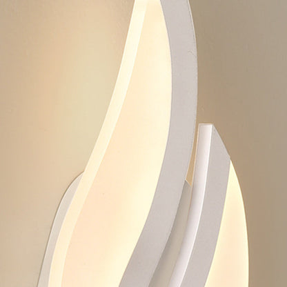 Minimalist Iron & Acrylic Leaf-Shaped LED Wall Sconce Lamp