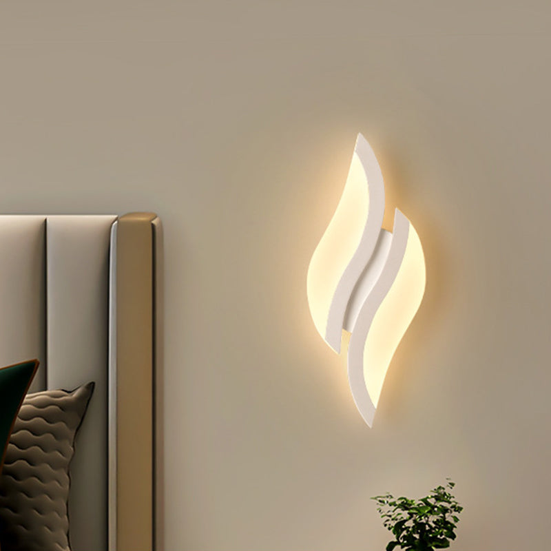 Minimalist Iron & Acrylic Leaf-Shaped LED Wall Sconce Lamp