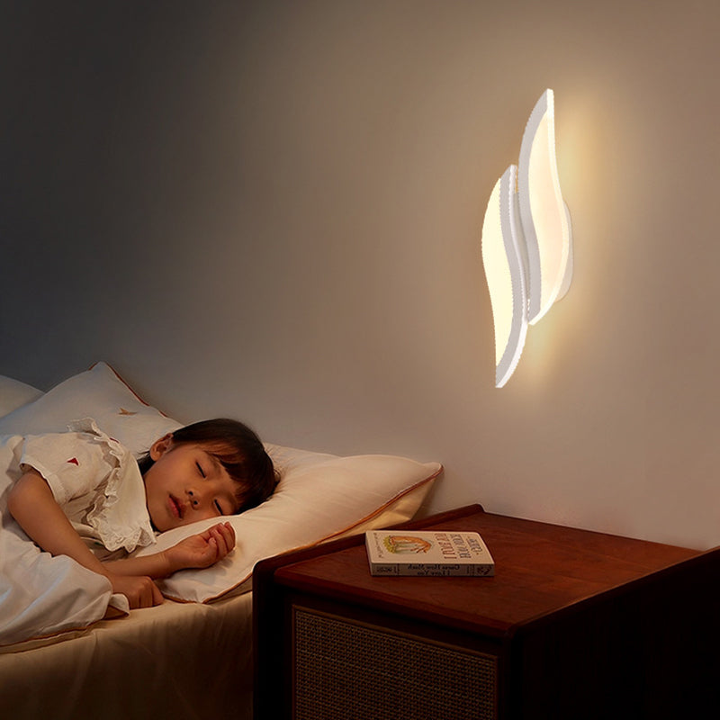 Minimalist Iron & Acrylic Leaf-Shaped LED Wall Sconce Lamp