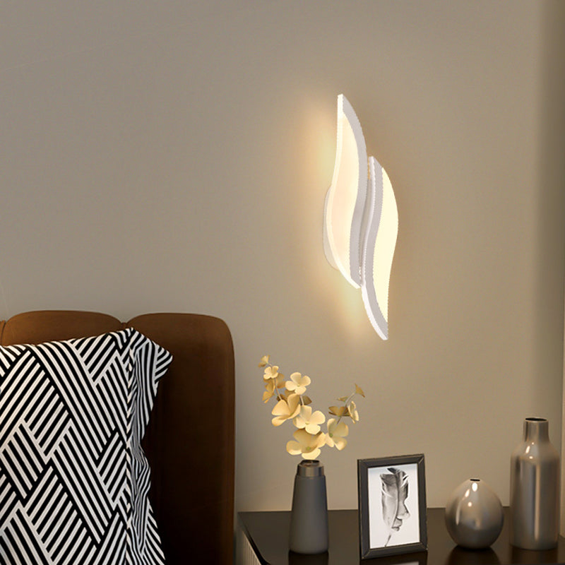 Minimalist Iron & Acrylic Leaf-Shaped LED Wall Sconce Lamp