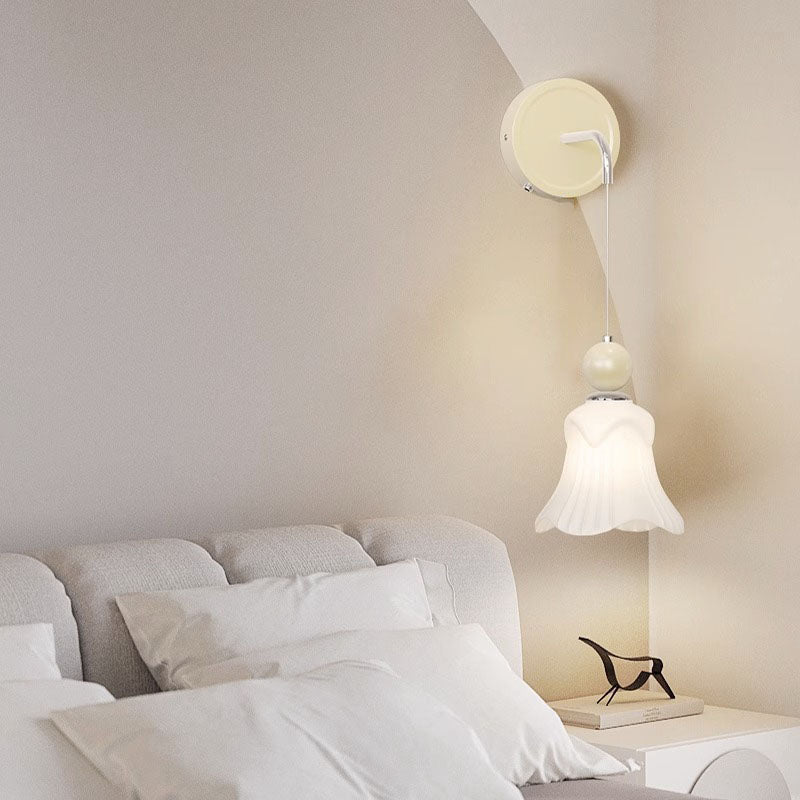 Nordic Iron Glass Flower Shape 1-Light Wall Sconce Lamp