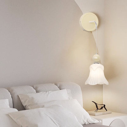 Nordic Iron Glass Flower Shape 1-Light Wall Sconce Lamp