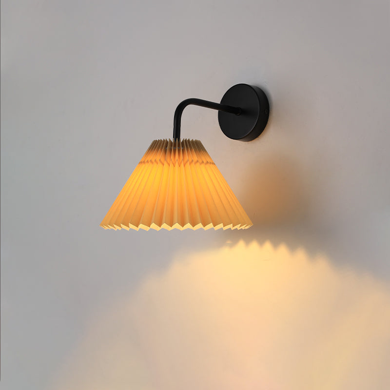 Round Pleated Iron Fabric 1-Light Wall Sconce Lamp