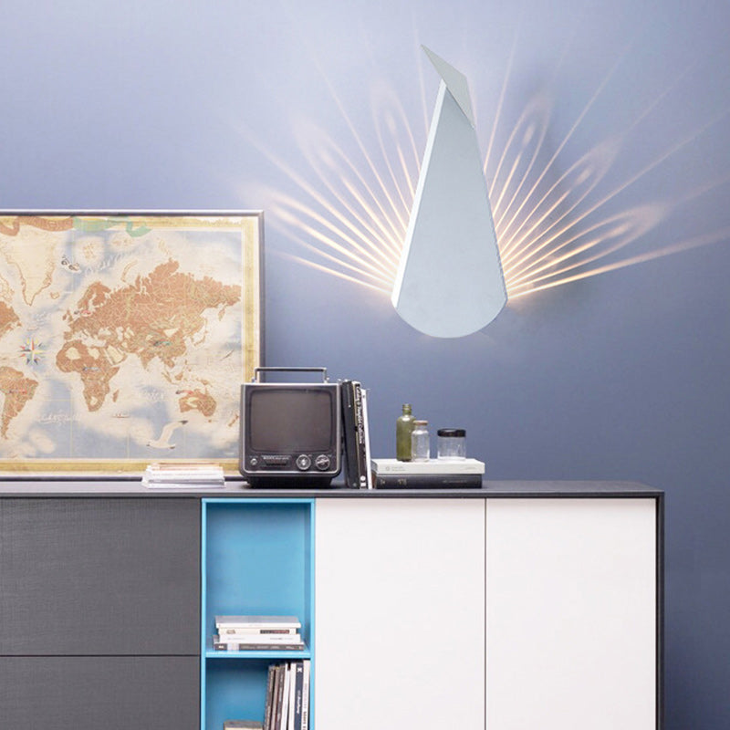 Triangle Scattered Light Iron Shade LED Wall Sconce Lamp