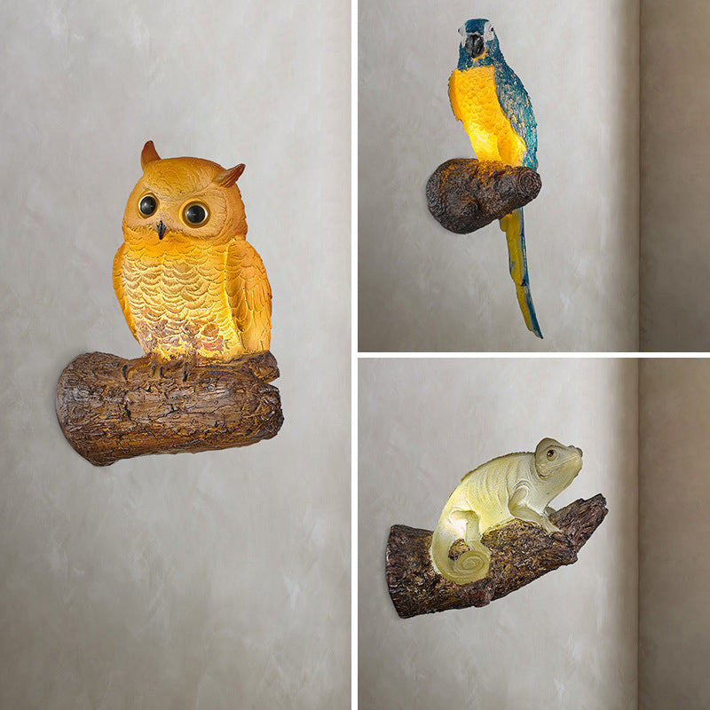 Art Deco Owl Parrot Lizard Resin 1-Light Wall Sconce Lamp