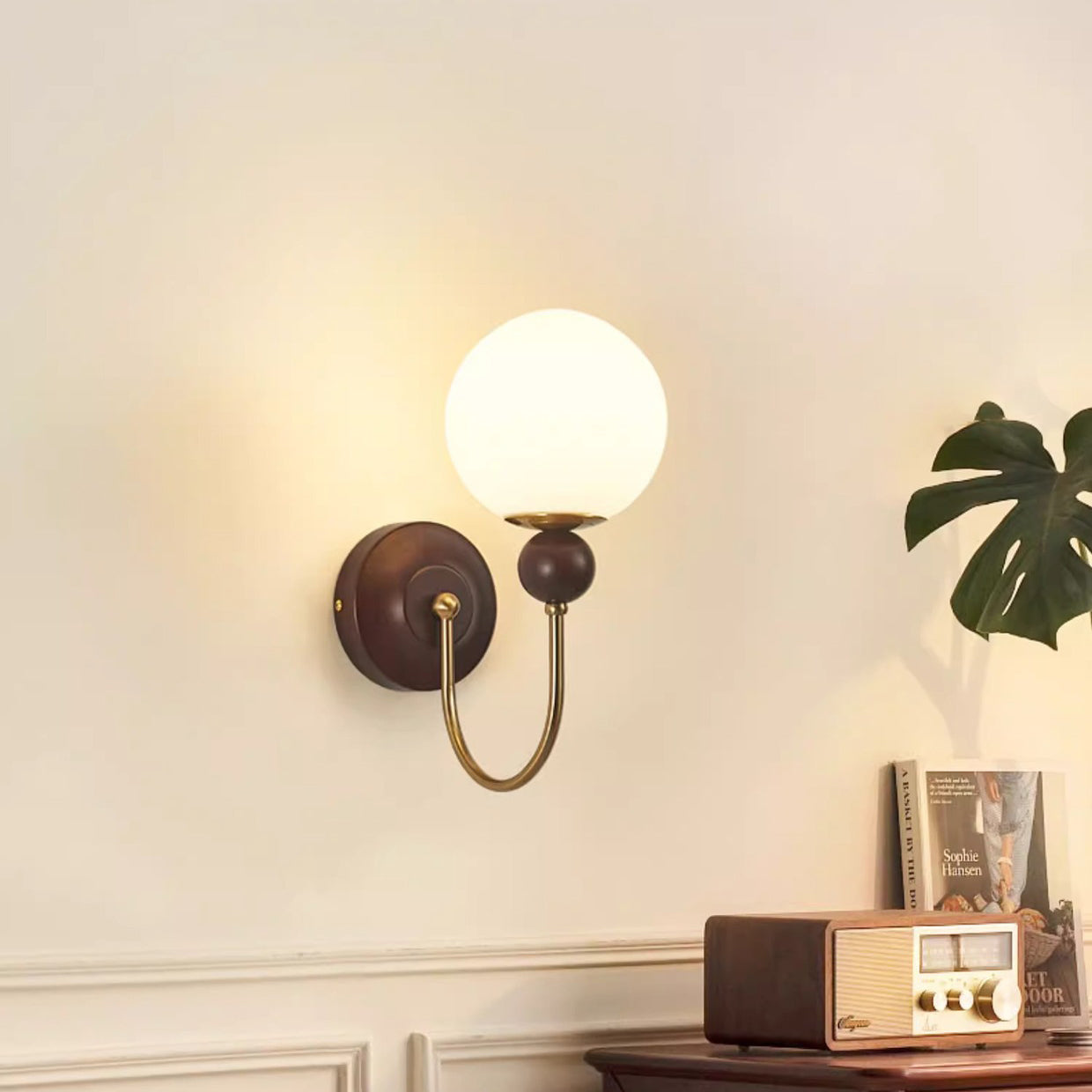 Curved Wood Frame Glass Shade 1-Light Wall Sconce Lamp