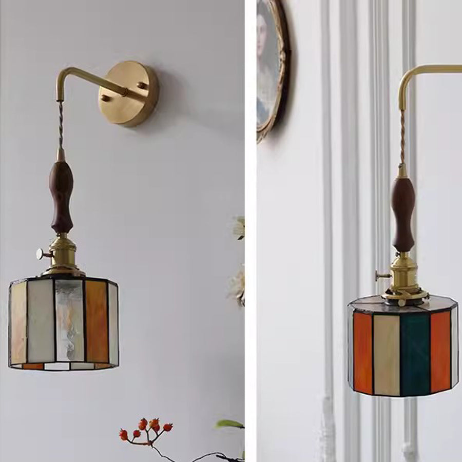 Round Brass Stained Glass Shade 1-Light Wall Sconce Lamp