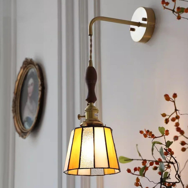 Round Brass Stained Glass Shade 1-Light Wall Sconce Lamp