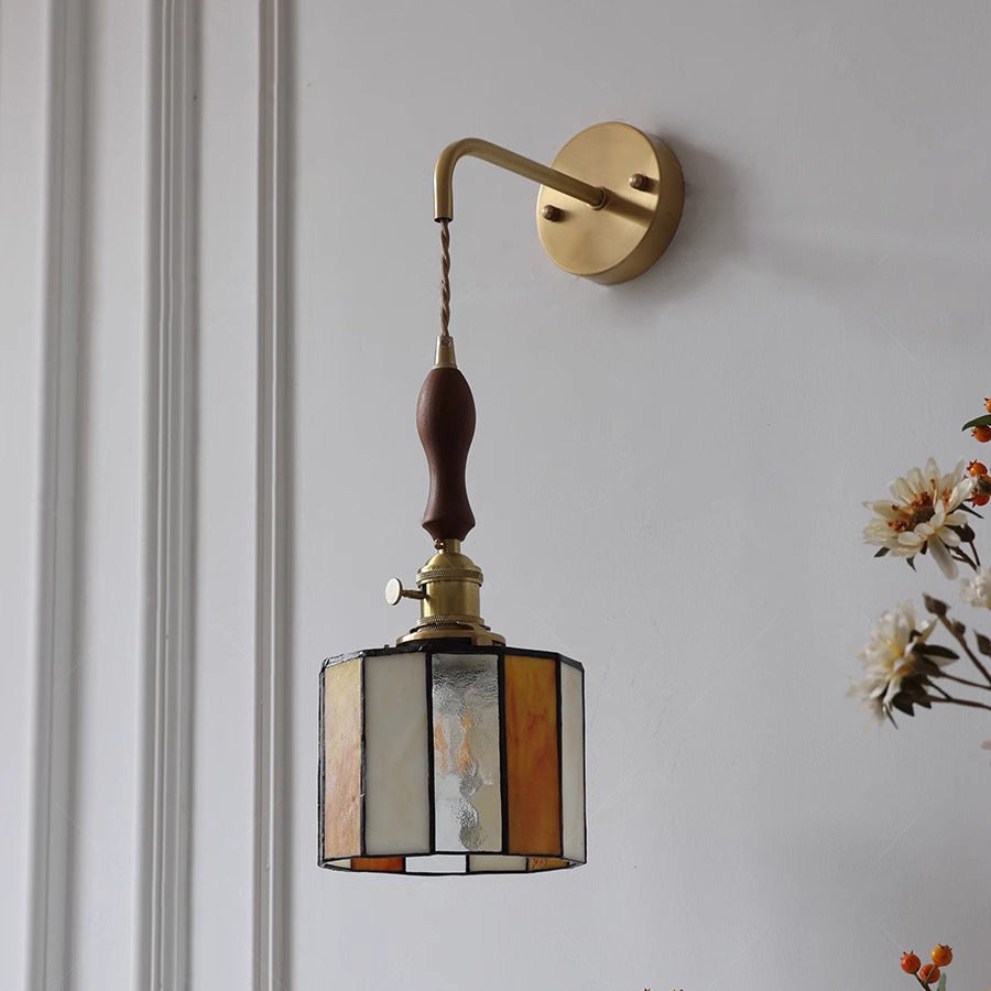 Round Brass Stained Glass Shade 1-Light Wall Sconce Lamp