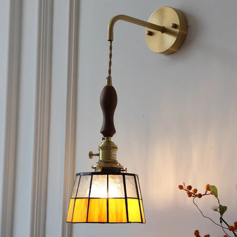 Round Brass Stained Glass Shade 1-Light Wall Sconce Lamp