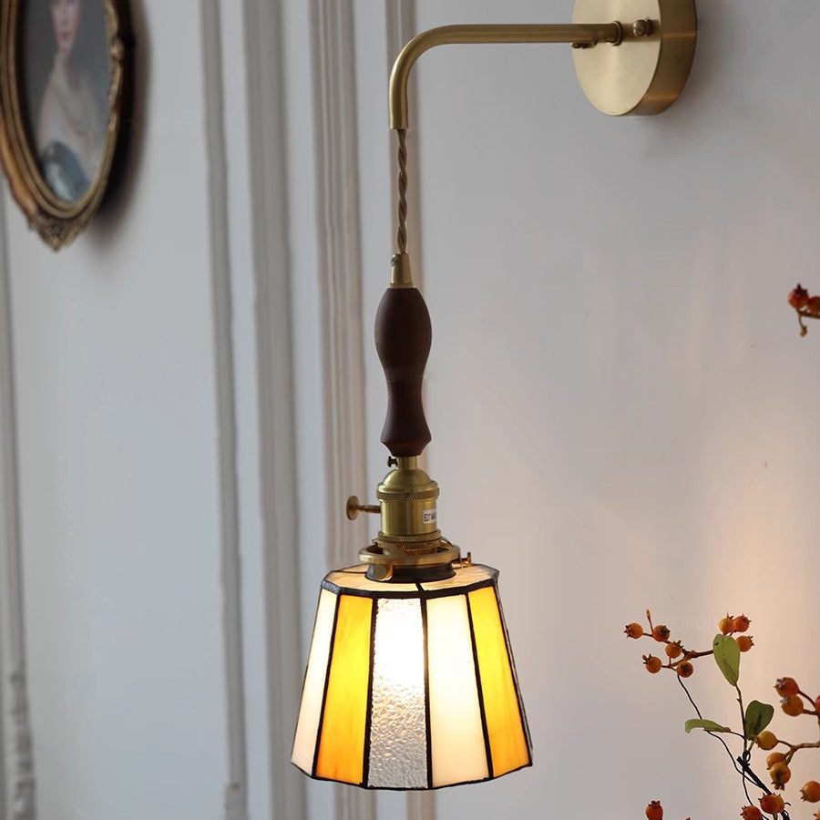 Round Brass Stained Glass Shade 1-Light Wall Sconce Lamp