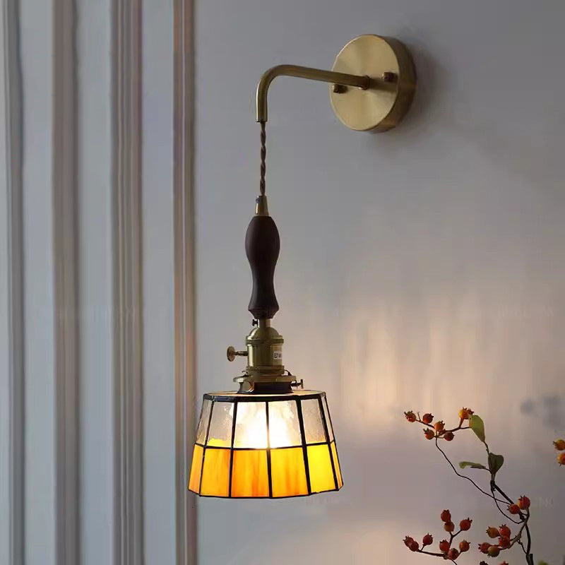 Round Brass Stained Glass Shade 1-Light Wall Sconce Lamp