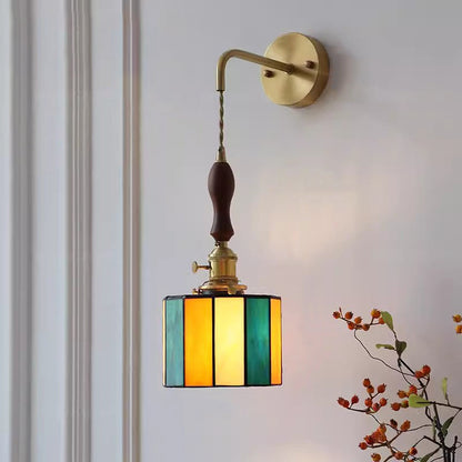 Round Brass Stained Glass Shade 1-Light Wall Sconce Lamp
