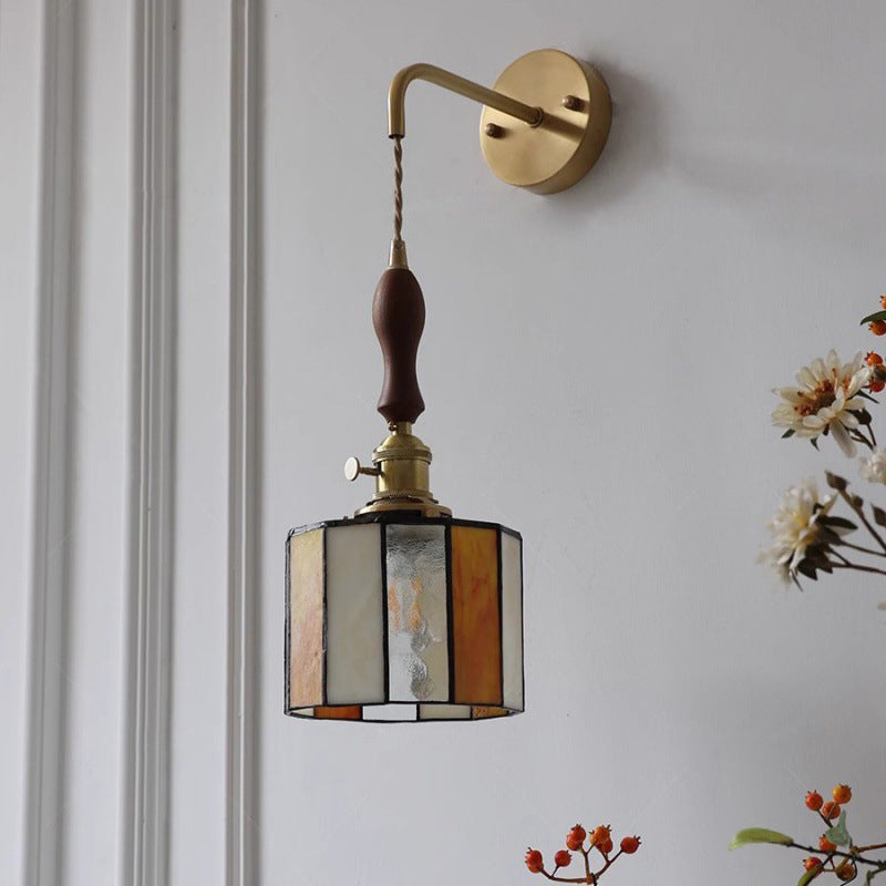 Round Brass Stained Glass Shade 1-Light Wall Sconce Lamp