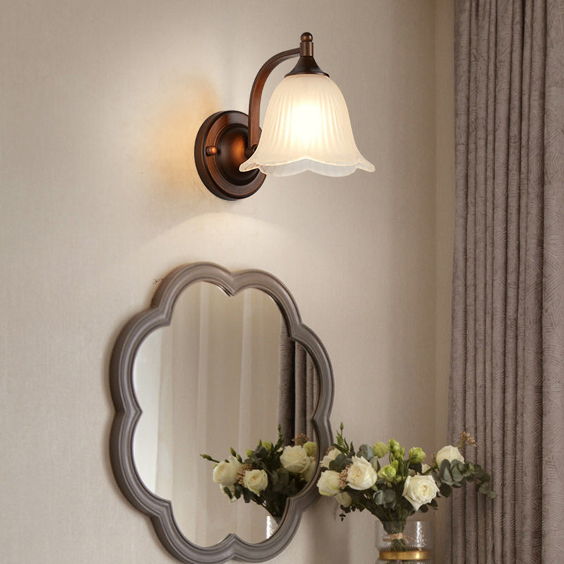 Traditional Trapezoid Iron Glass 1-Light Wall Sconce Lamp