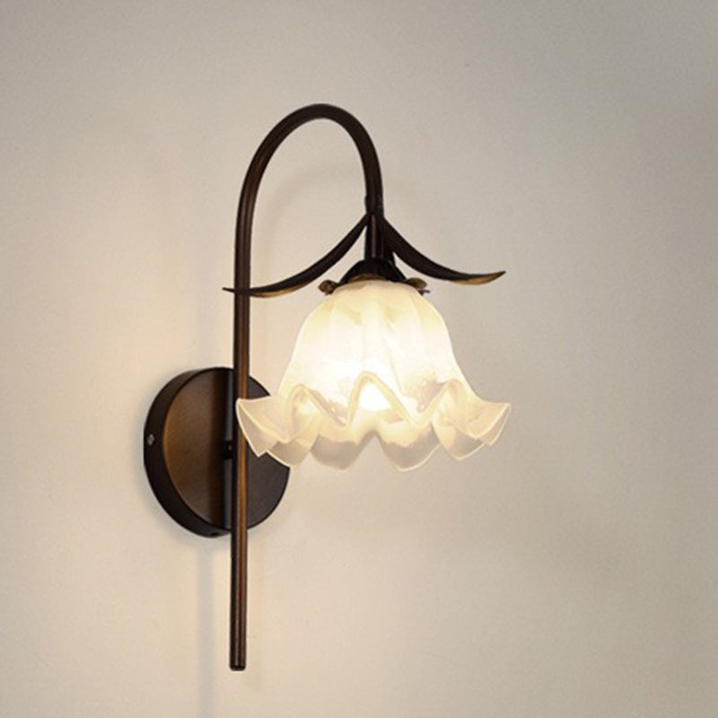 Traditional Flower Iron Glass 1-Light Wall Sconce Lamp