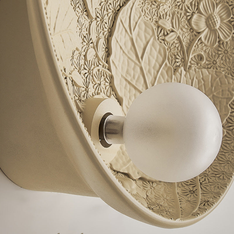 French Leaves Round Resin 1-Light Wall Sconce Lamp