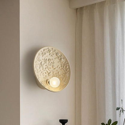 French Leaves Round Resin 1-Light Wall Sconce Lamp