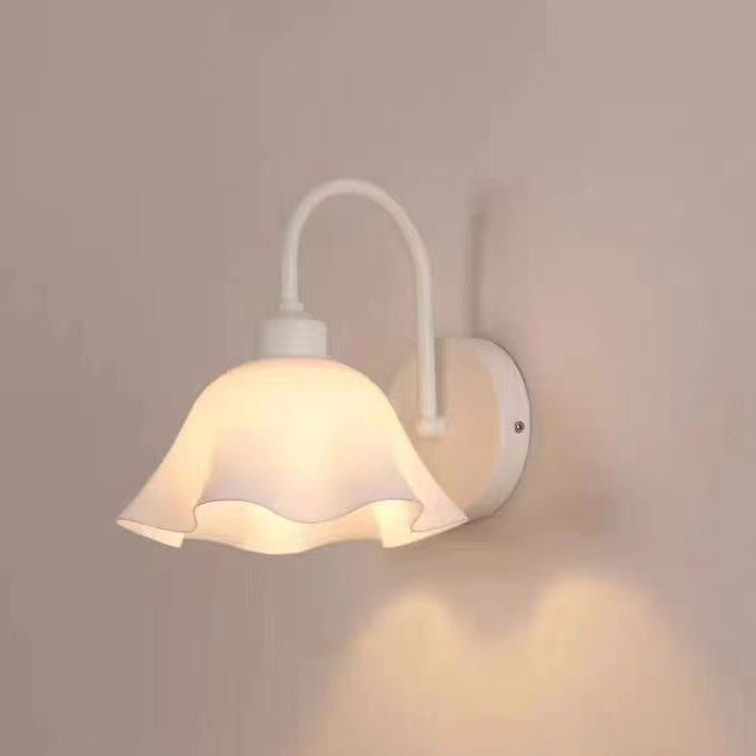Nordic Acrylic Glass Flower Iron 1-Light Wall Sconce Lamp