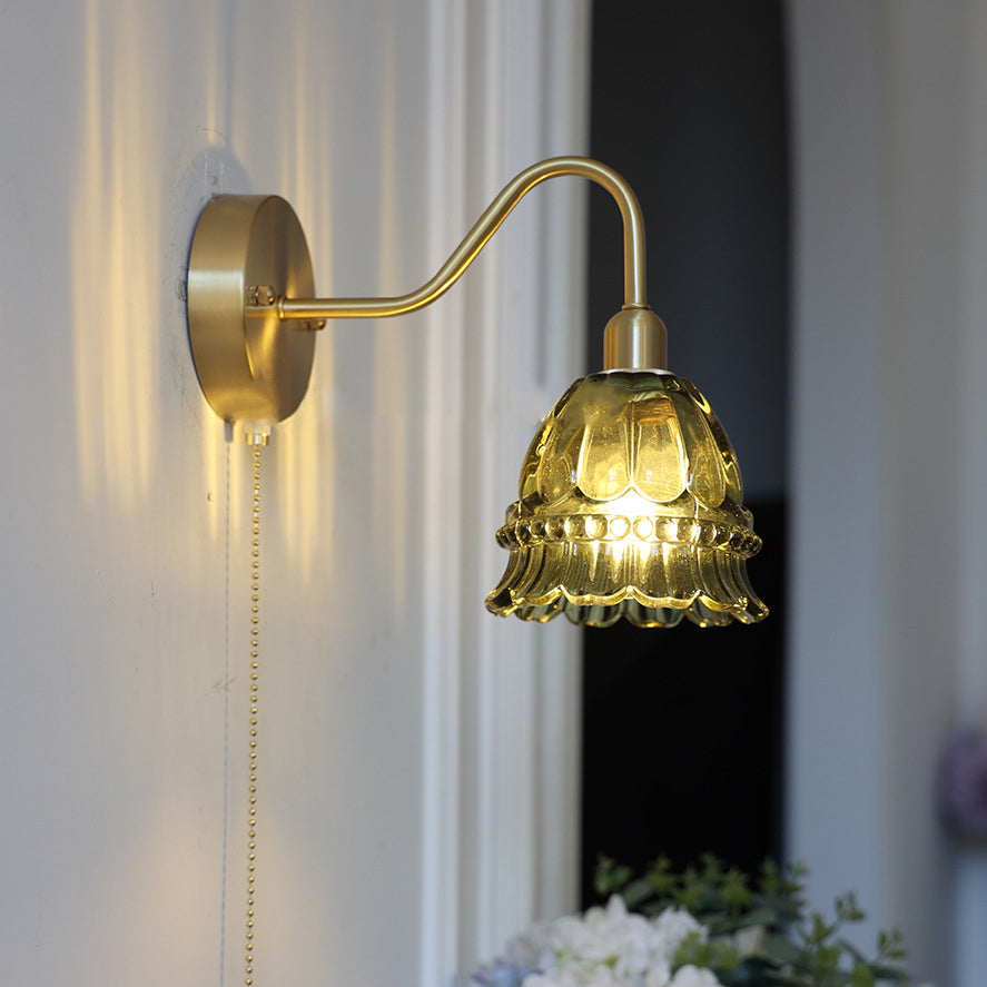 Pull Jellyfish Shape Brass Glass 1-Light Wall Sconce Lamp