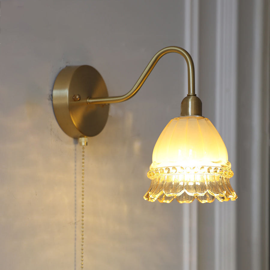 Pull Jellyfish Shape Brass Glass 1-Light Wall Sconce Lamp
