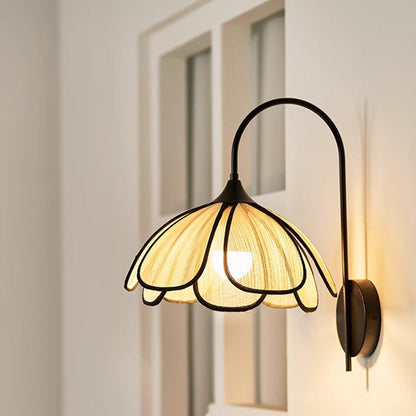 Art Petal Disc Base Iron Fabric 1-Light Wall Sconce Lamp