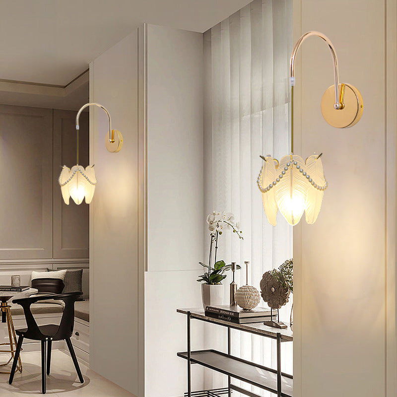 Luxury Shell Feather Glass Shade 1-Light Wall Sconce Lamp