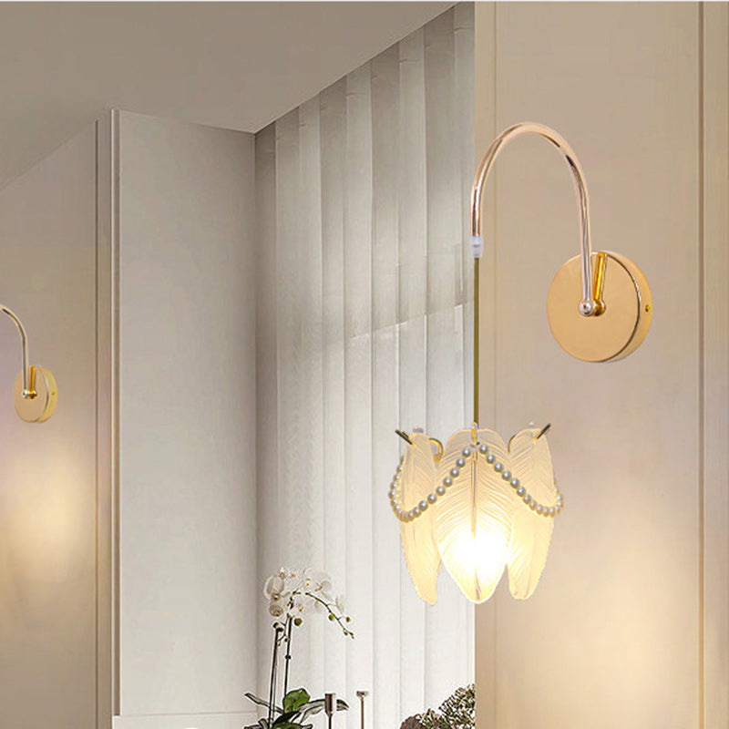 Luxury Shell Feather Glass Shade 1-Light Wall Sconce Lamp