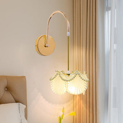 Luxury Shell Feather Glass Shade 1-Light Wall Sconce Lamp