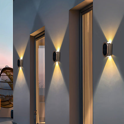 Plastic Down Illuminated LED Solar Outdoor Wall Sconce Lamp