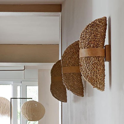 Straw Cattail Hat Shade Solid Wood 1-Light Wall Sconce Lamp
