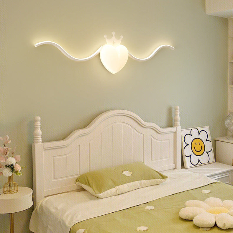 Aluminum Line PE Heart Shade LED Wall Sconce Lamp