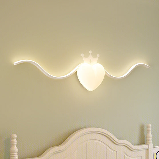 Aluminum Line PE Heart Shade LED Wall Sconce Lamp