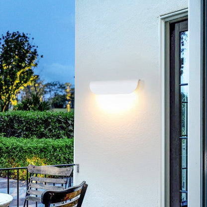 Minimalist Curved Aluminum LED Waterproof Wall Sconce Lamp