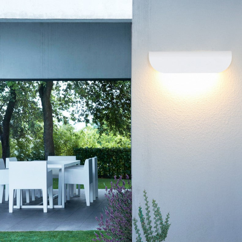 Minimalist Curved Aluminum LED Waterproof Wall Sconce Lamp