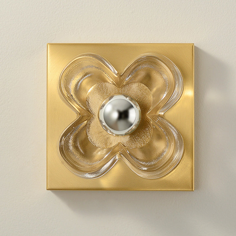Brass Four-Leaf Clover Glass Shade 1-Light Wall Sconce Lamp