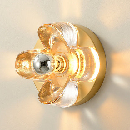 Brass Four-Leaf Clover Glass Shade 1-Light Wall Sconce Lamp
