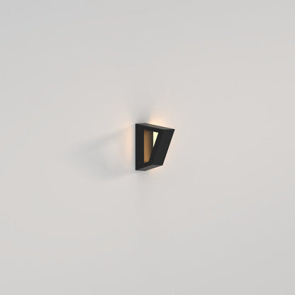 Simplicity Geometric Polygon Aluminum LED Wall Sconce Lamp