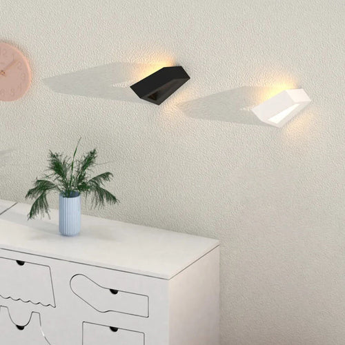 Simplicity Geometric Polygon Aluminum LED Wall Sconce Lamp