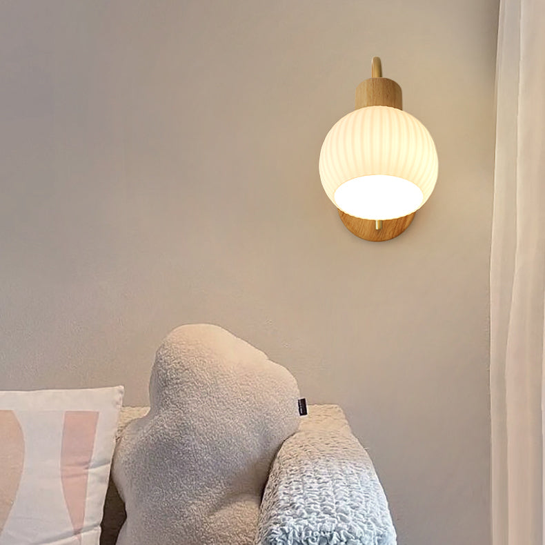 Scandinavian Molding Glass 1-Light Wall Sconce Lamp