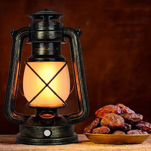 Traditional Lantern Table Lamp