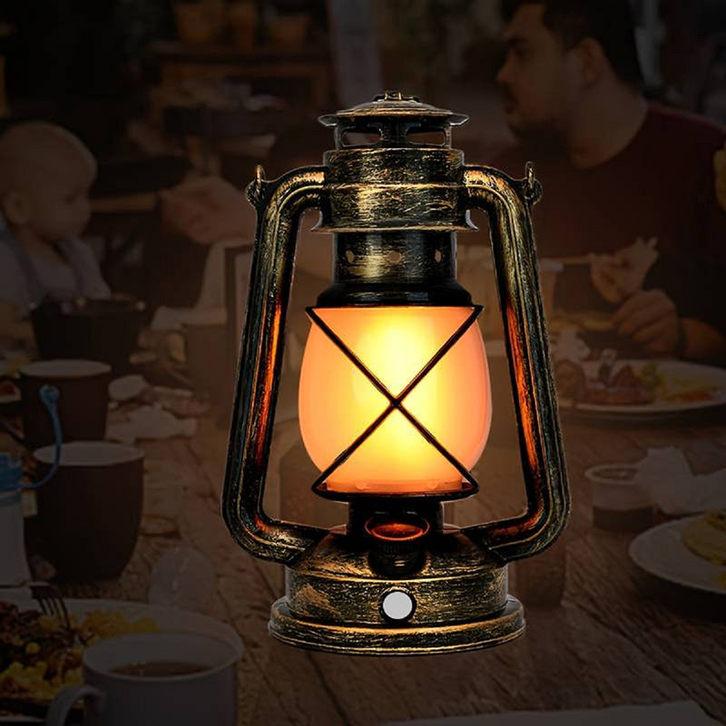 Traditional Lantern Table Lamp