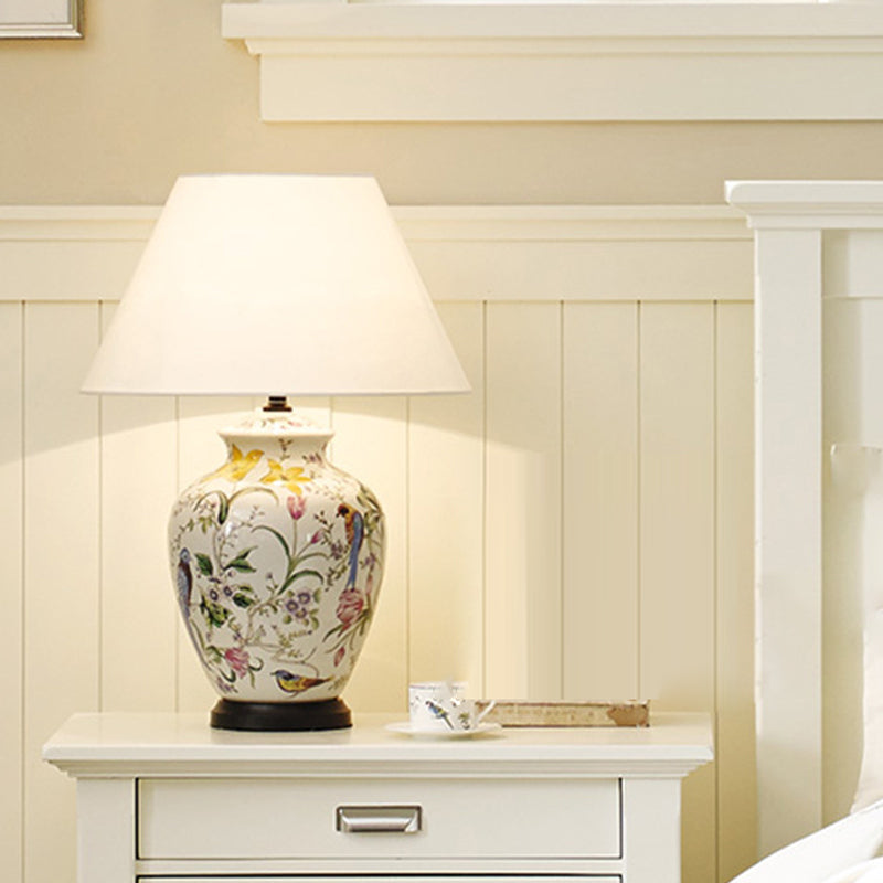 Traditional Bird Table Lamp