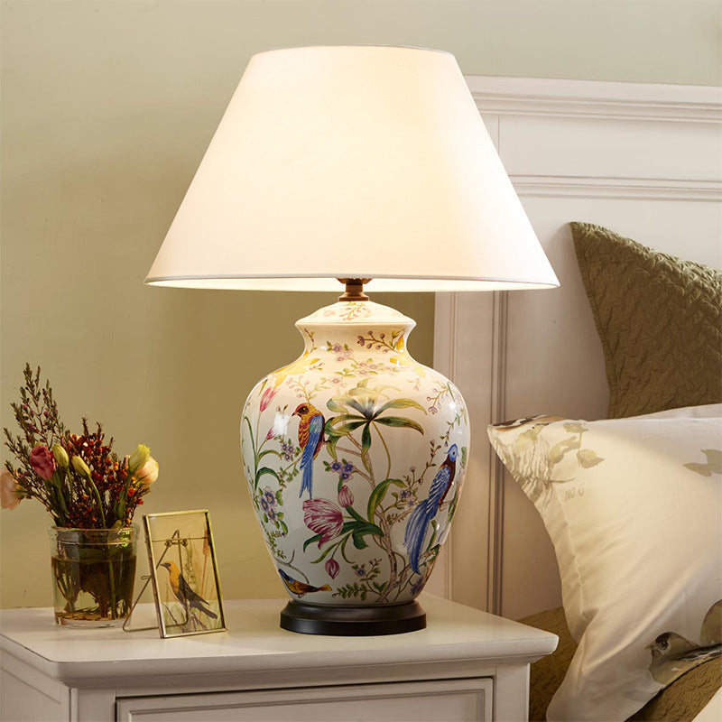 Traditional Bird Table Lamp